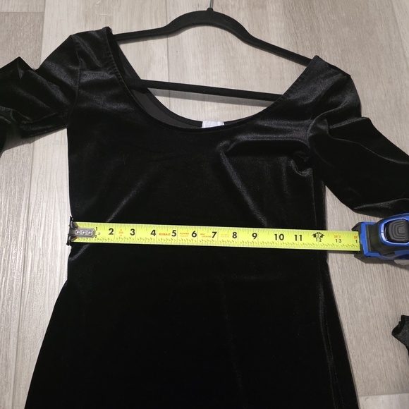 Garage Mini Black Velvet Long Sleeve Dress Sz small - Picture 3 of 6